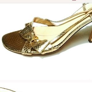KATE SPADE SLING BACK SHOES.
SIZE 10B